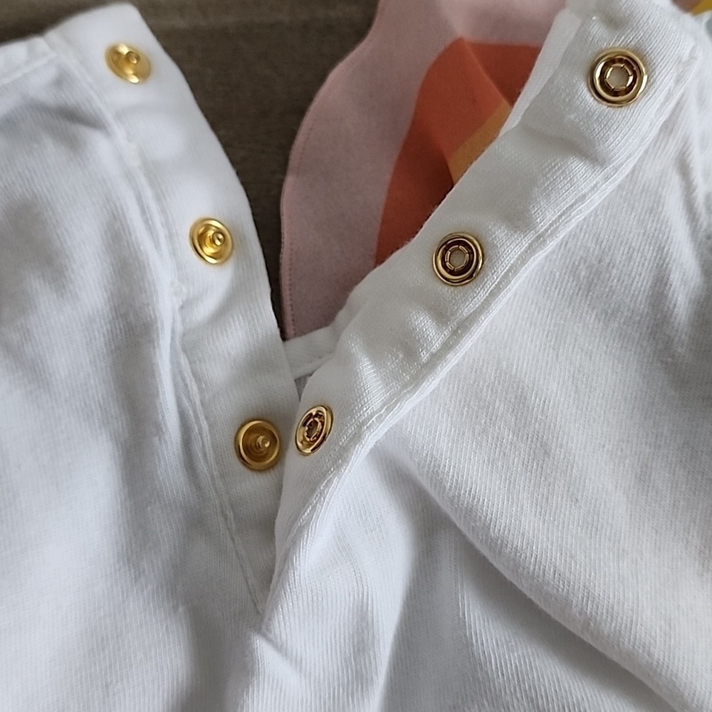 Chloé Paris Baby Girl's Designer White T-Shirt with Vibrant Ruffle Sleeves Sz 6M - Picture 12 of 14